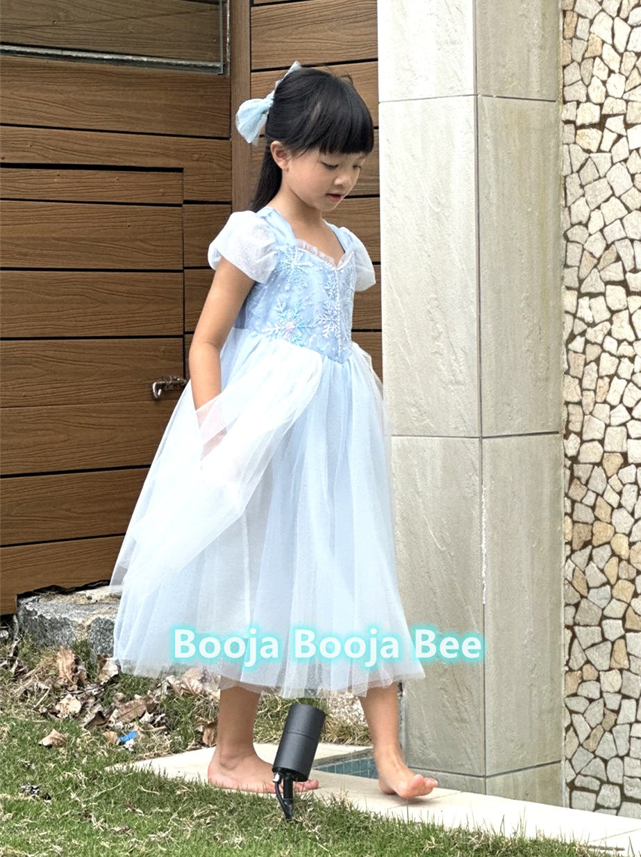 Deluxe Elsa Frozen costume party dress – Glitter snowflake princess cosplay , Aged 3-10